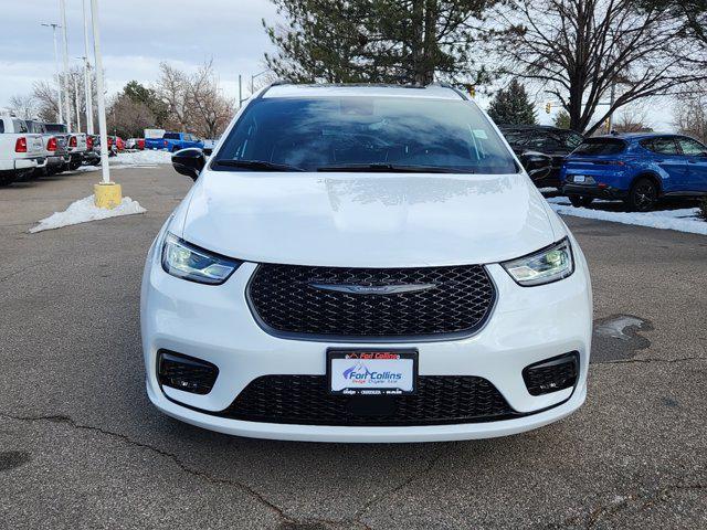 new 2025 Chrysler Pacifica car, priced at $51,559