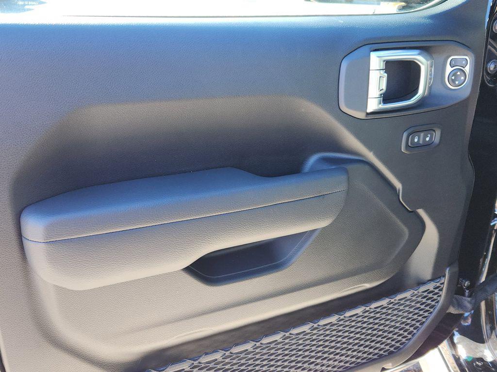 new 2026 Jeep Wrangler car, priced at $52,513