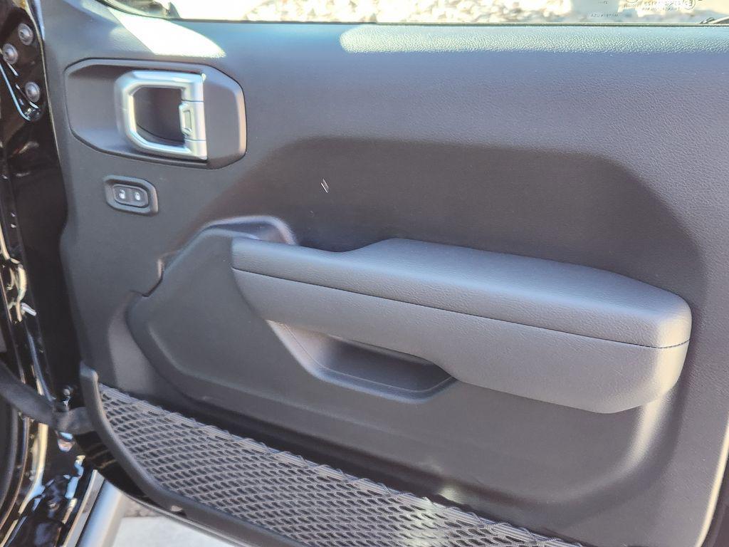 new 2026 Jeep Wrangler car, priced at $52,513