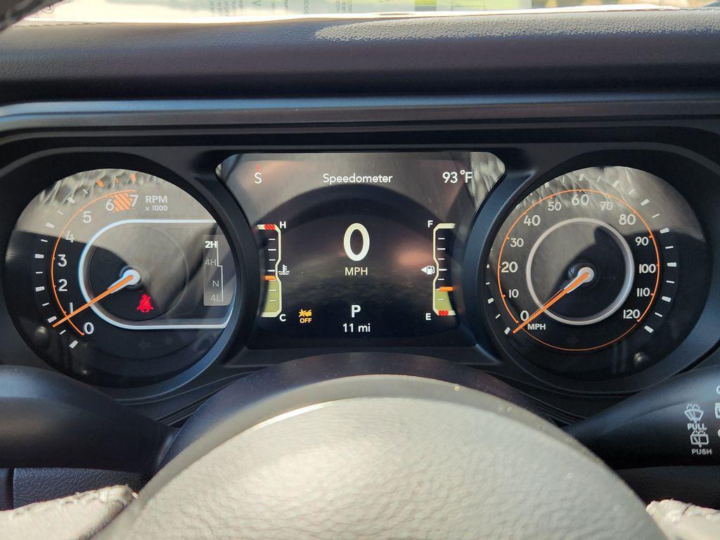 new 2025 Jeep Wrangler car, priced at $47,118