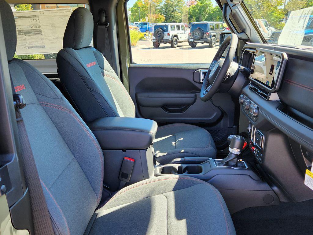 new 2025 Jeep Wrangler car, priced at $47,118