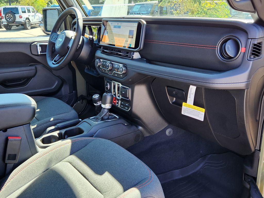 new 2025 Jeep Wrangler car, priced at $47,118