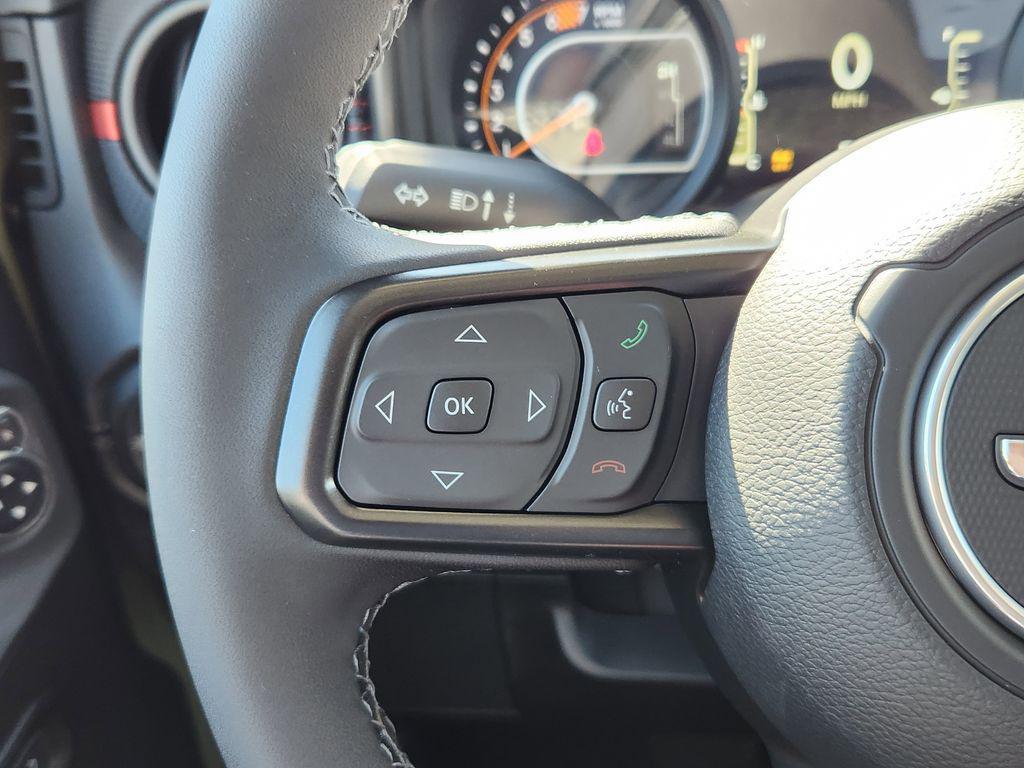 new 2025 Jeep Wrangler car, priced at $47,118