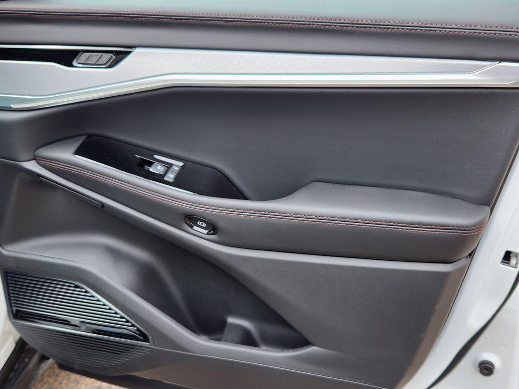 new 2025 Jeep Wagoneer S car, priced at $57,928