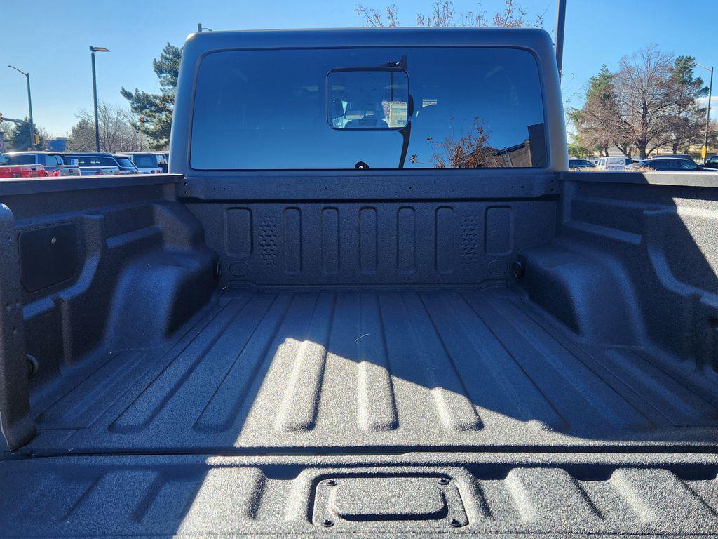 new 2026 Jeep Gladiator car, priced at $50,760