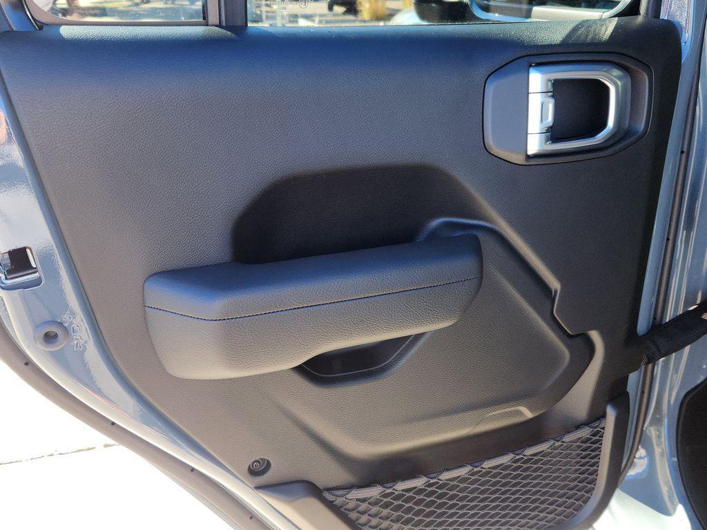 new 2026 Jeep Gladiator car, priced at $50,760