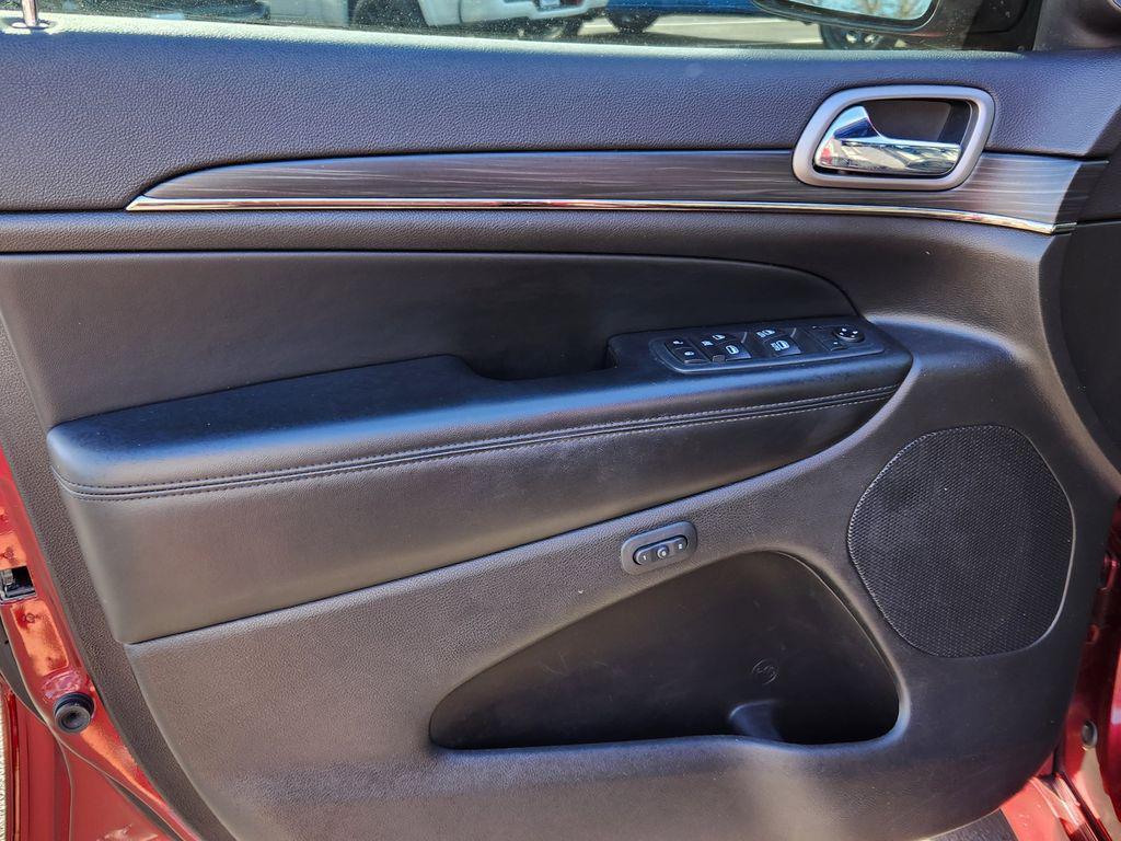 used 2020 Jeep Grand Cherokee car, priced at $27,418