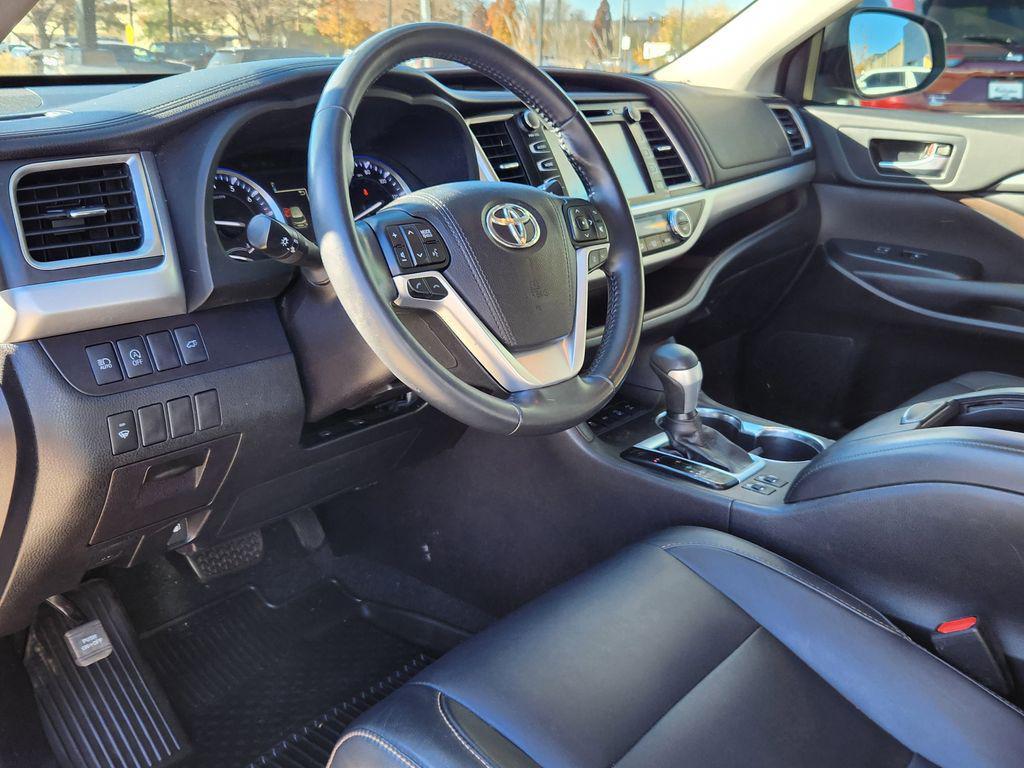 used 2018 Toyota Highlander car, priced at $27,795