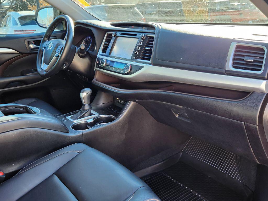 used 2018 Toyota Highlander car, priced at $27,795