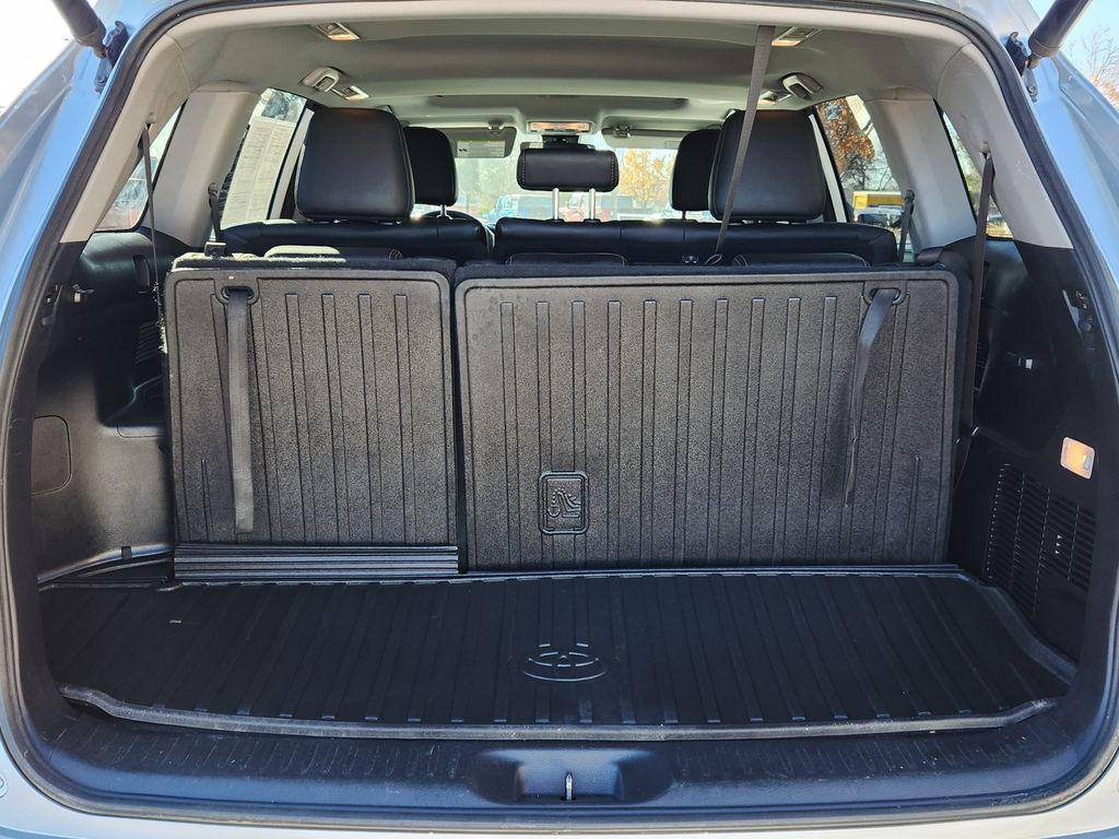 used 2018 Toyota Highlander car, priced at $27,795