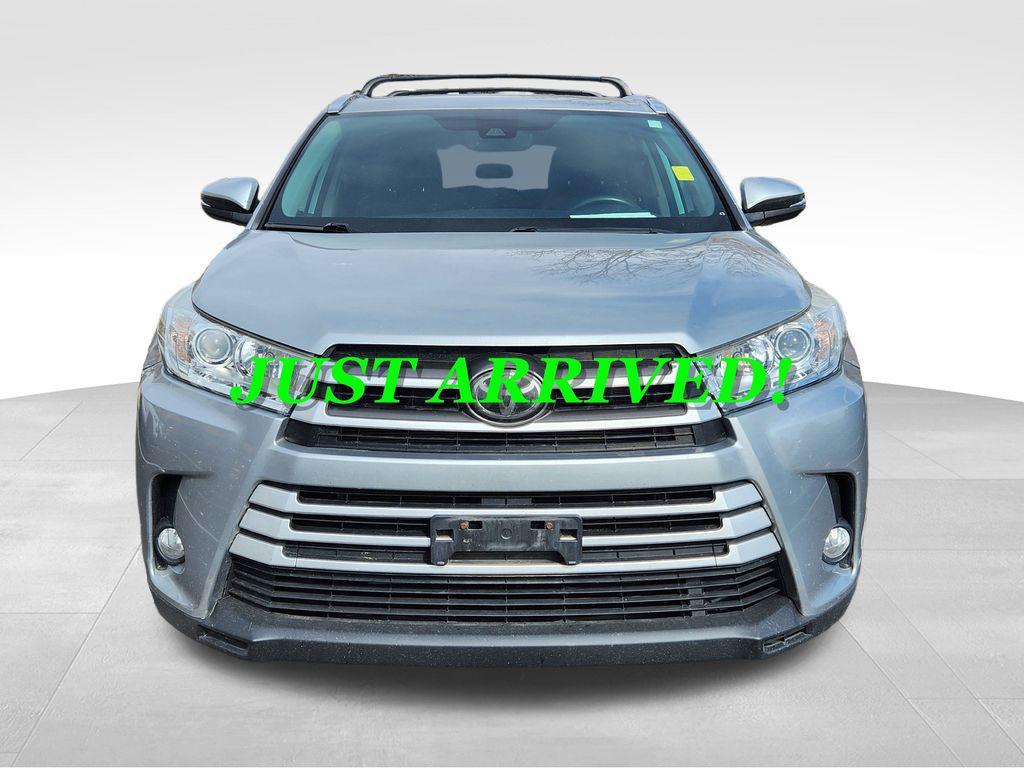 used 2018 Toyota Highlander car, priced at $28,995