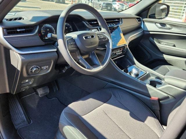 new 2025 Jeep Grand Cherokee car, priced at $38,434