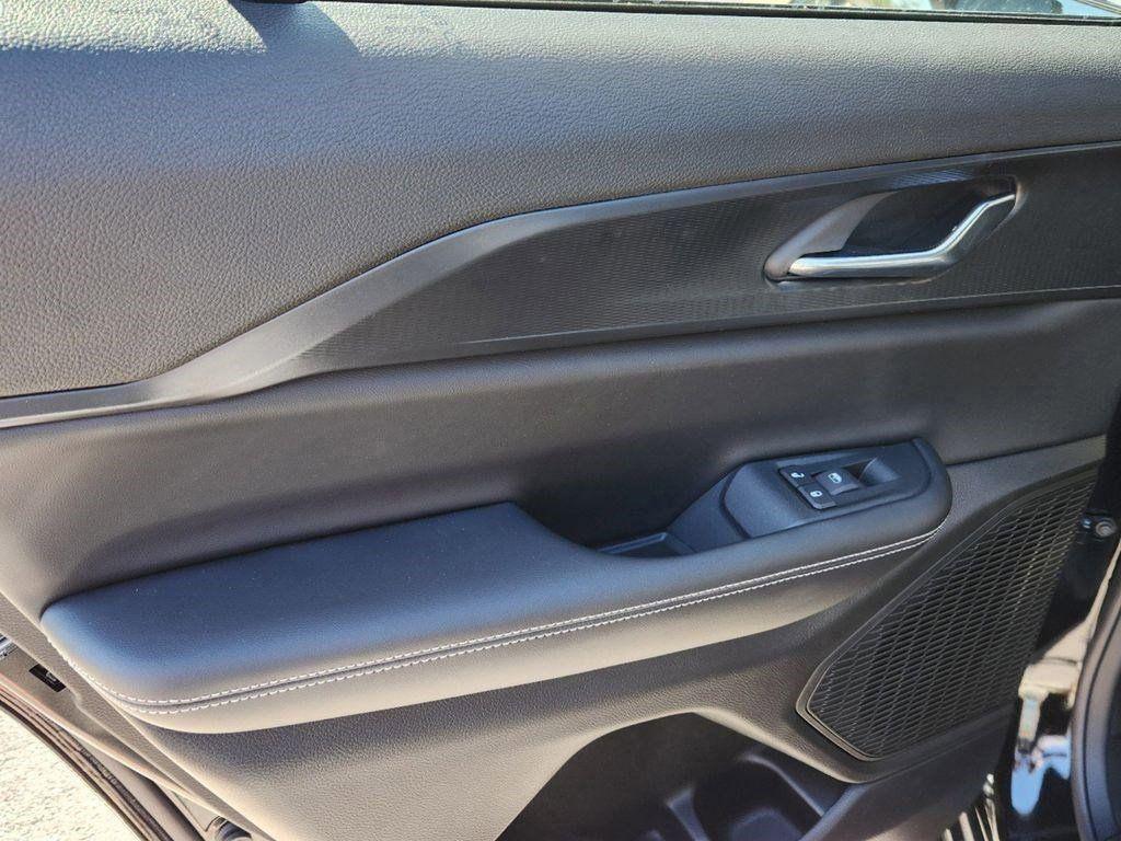new 2025 Jeep Grand Cherokee car, priced at $38,877