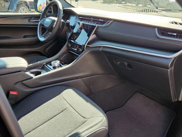 new 2025 Jeep Grand Cherokee car, priced at $38,434