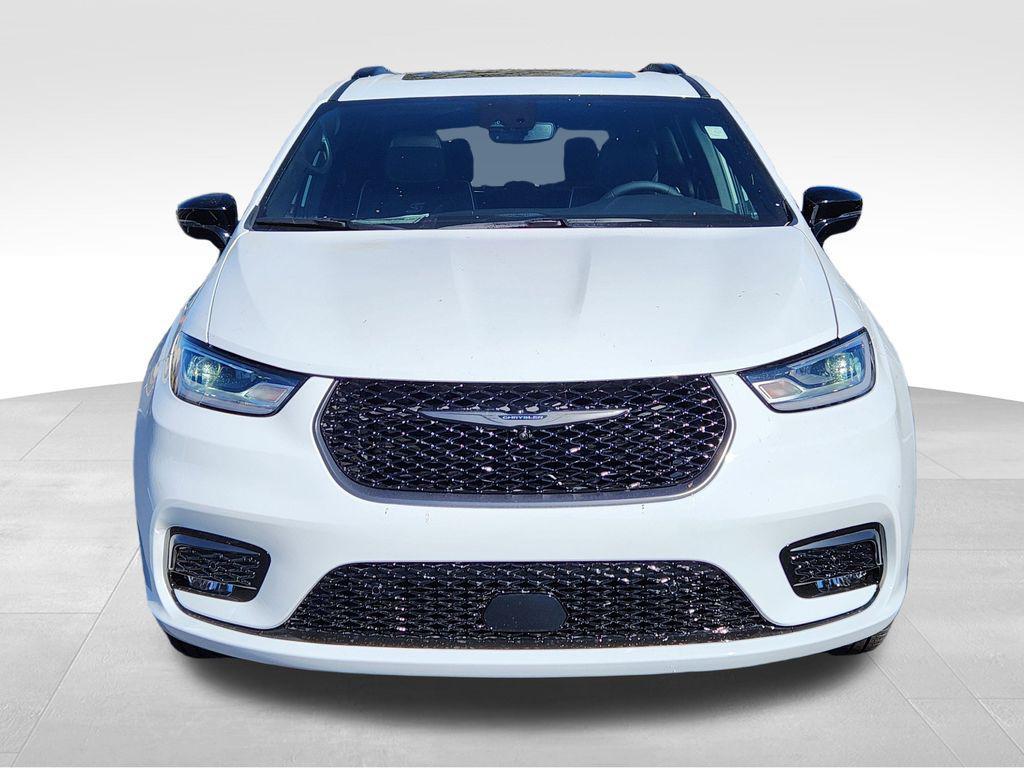 new 2026 Chrysler Pacifica car, priced at $52,054