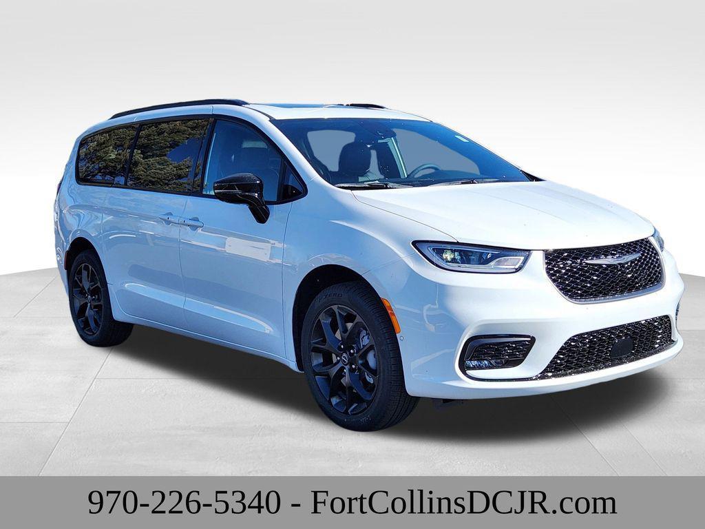 new 2026 Chrysler Pacifica car, priced at $52,054