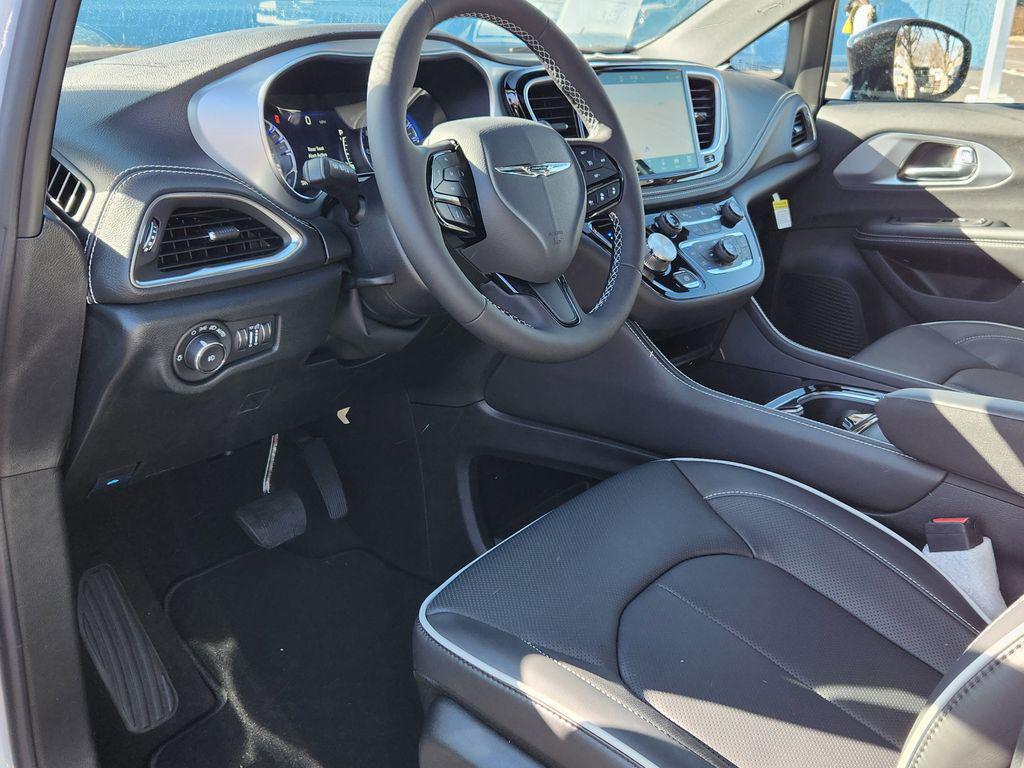 new 2026 Chrysler Pacifica car, priced at $52,054