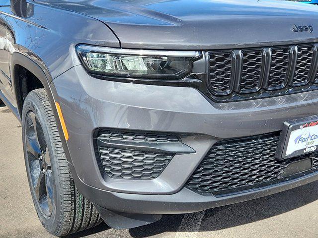 new 2025 Jeep Grand Cherokee car, priced at $45,918