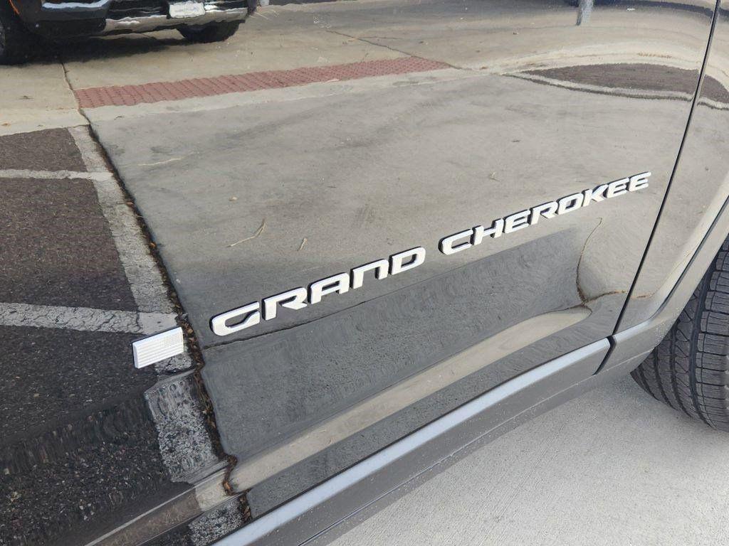 new 2025 Jeep Grand Cherokee car, priced at $33,550