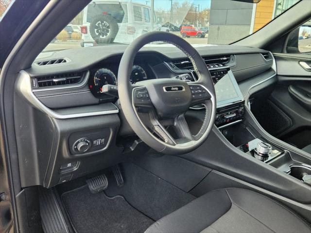new 2025 Jeep Grand Cherokee car, priced at $38,058