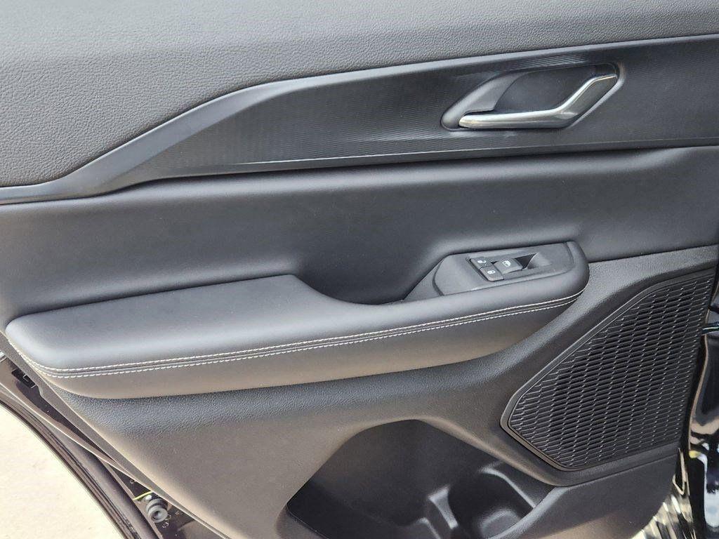 new 2025 Jeep Grand Cherokee car, priced at $33,550