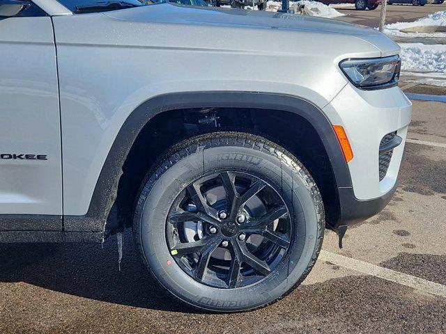 new 2025 Jeep Grand Cherokee car, priced at $43,488