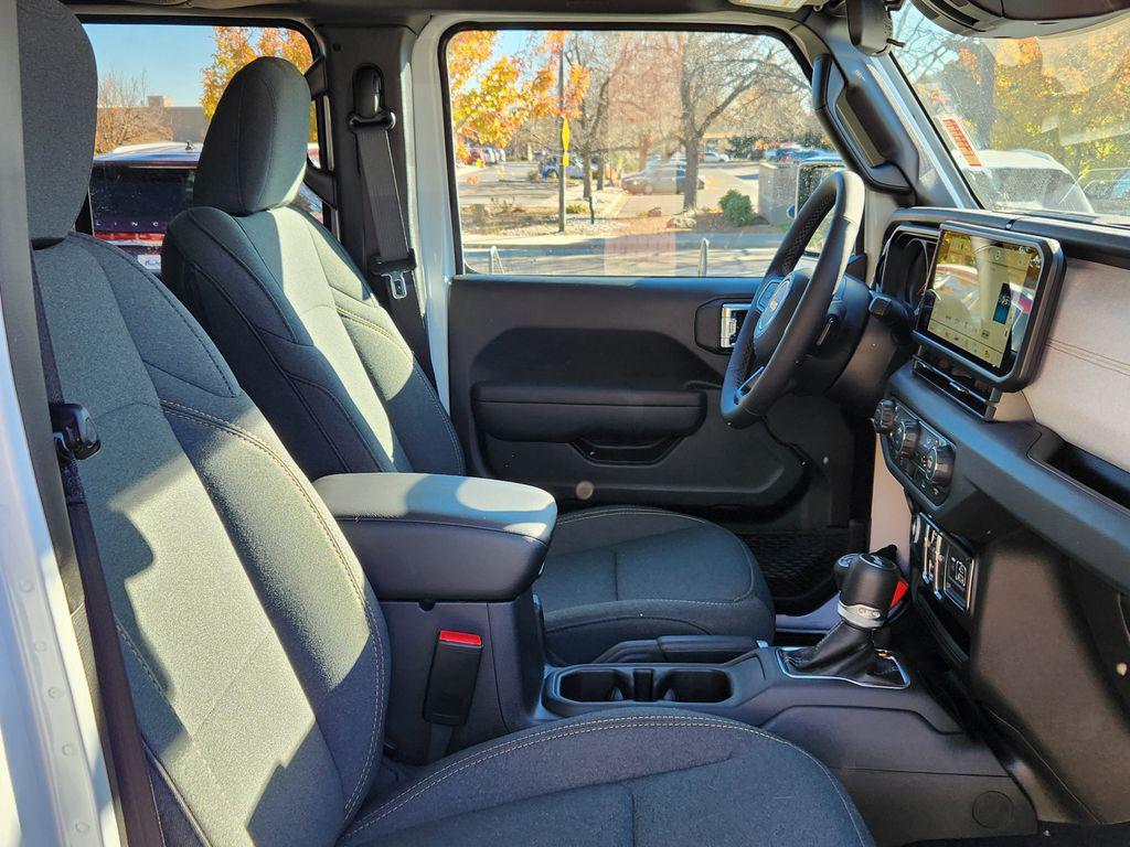 new 2025 Jeep Wrangler car, priced at $37,666