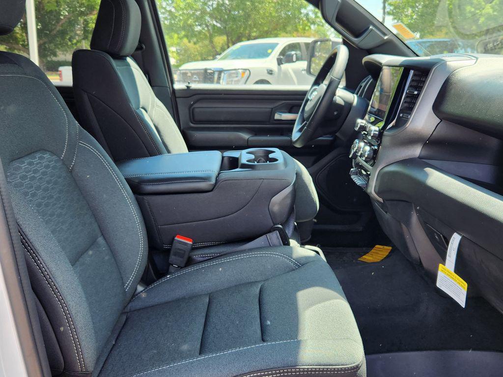 new 2025 Ram 1500 car, priced at $45,962