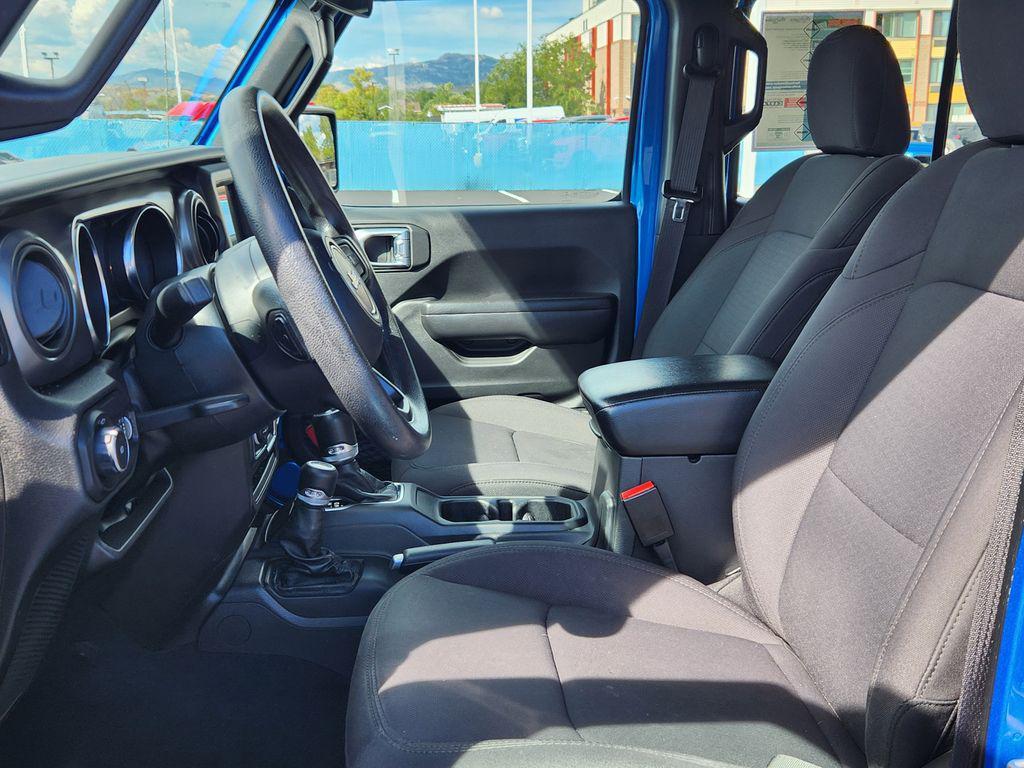 used 2022 Jeep Wrangler Unlimited car, priced at $27,495