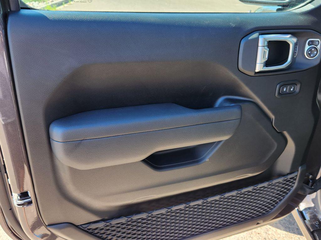 new 2025 Jeep Wrangler car, priced at $38,956