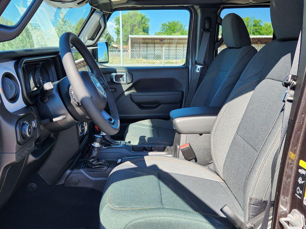 new 2025 Jeep Wrangler car, priced at $38,956