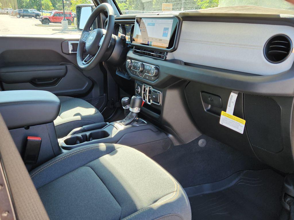 new 2025 Jeep Wrangler car, priced at $38,956