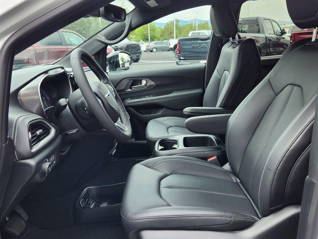 new 2026 Chrysler Pacifica car, priced at $38,387