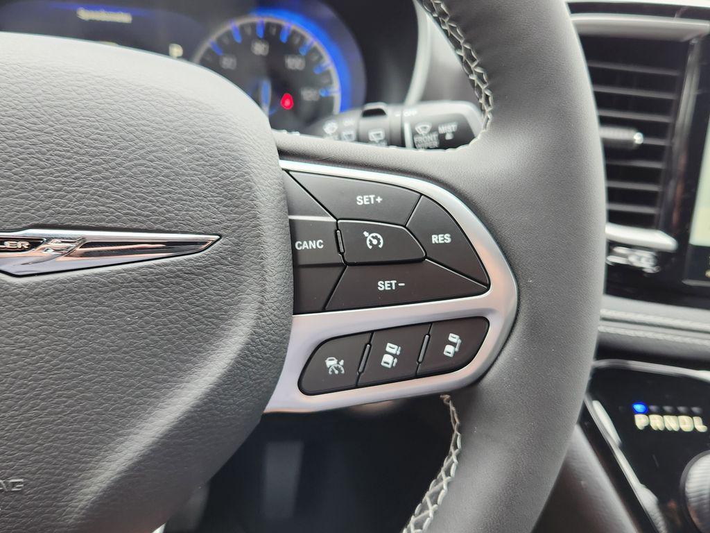 new 2026 Chrysler Pacifica car, priced at $38,387