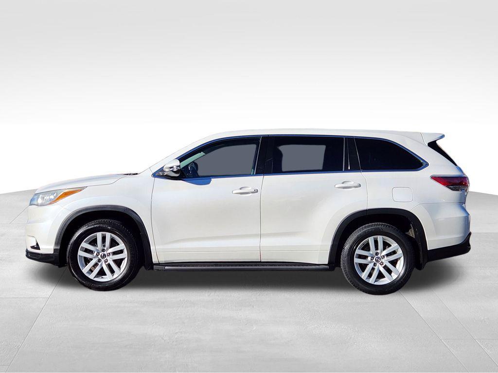 used 2016 Toyota Highlander car, priced at $17,395