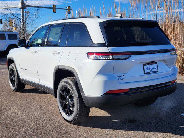 new 2025 Jeep Grand Cherokee car, priced at $43,734