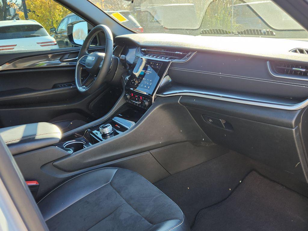 used 2023 Jeep Grand Cherokee car, priced at $33,495