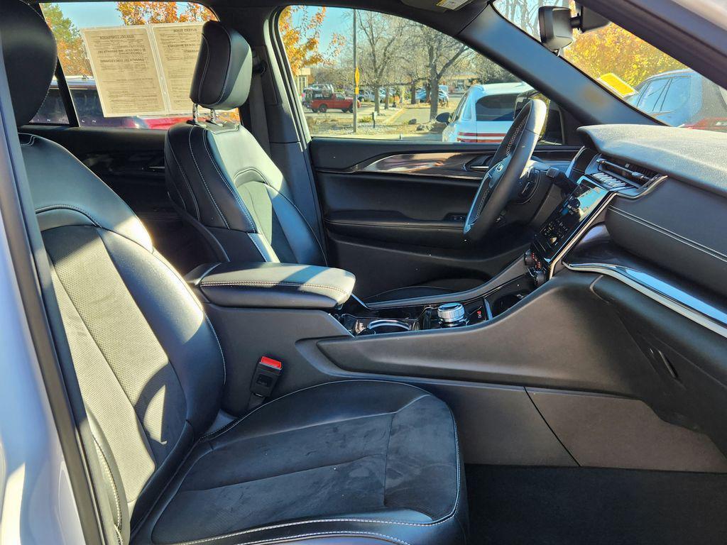 used 2023 Jeep Grand Cherokee car, priced at $33,495