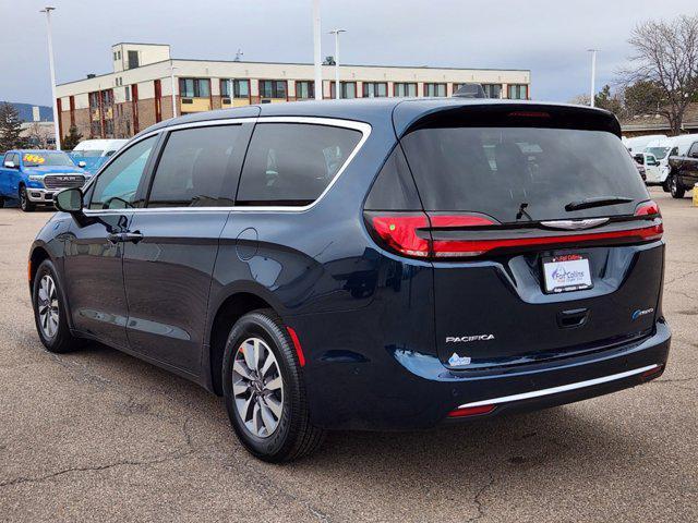 new 2025 Chrysler Pacifica Hybrid car, priced at $47,268