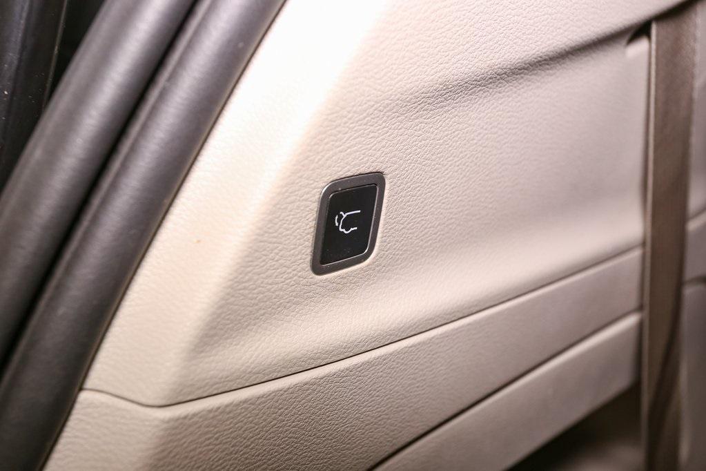 used 2021 Chrysler Pacifica car, priced at $25,850