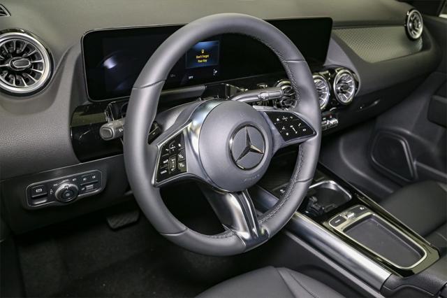 new 2025 Mercedes-Benz GLA 250 car