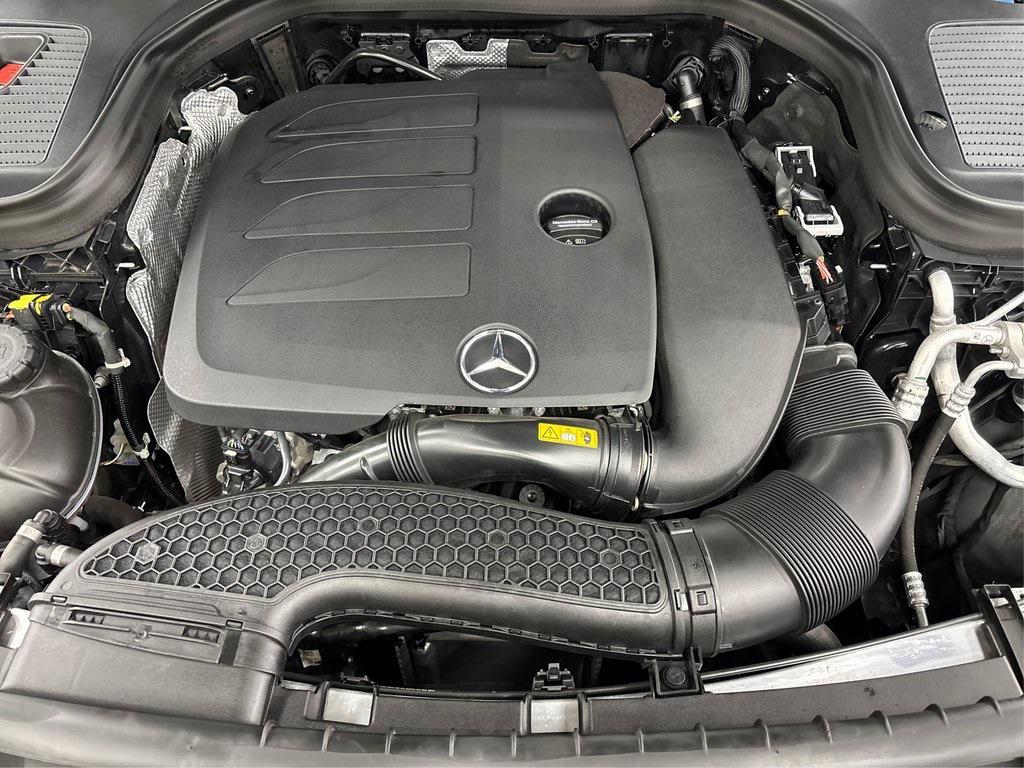 used 2022 Mercedes-Benz GLC 300 car