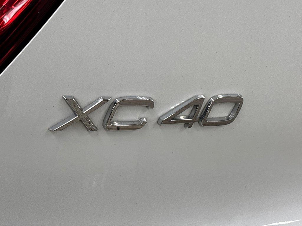 used 2021 Volvo XC40 car, priced at $24,950