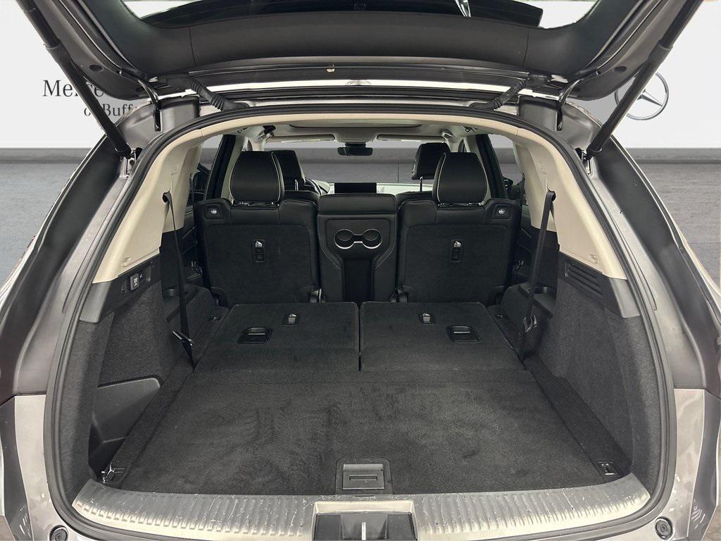 used 2022 Acura MDX car, priced at $35,650