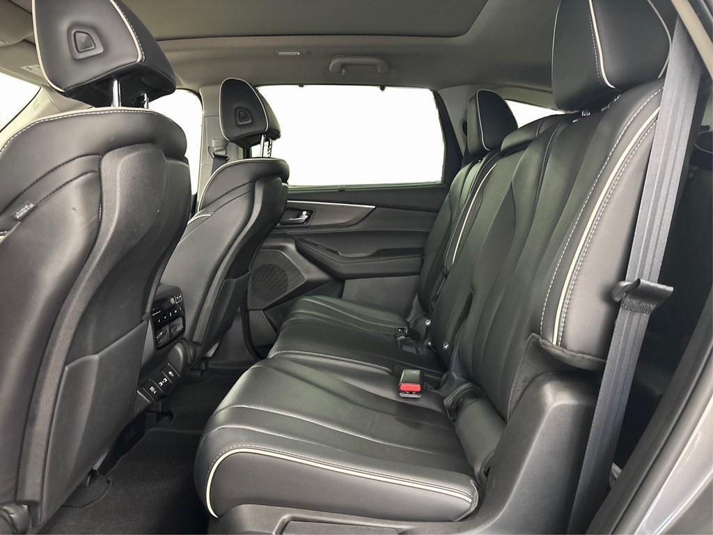 used 2022 Acura MDX car, priced at $35,650