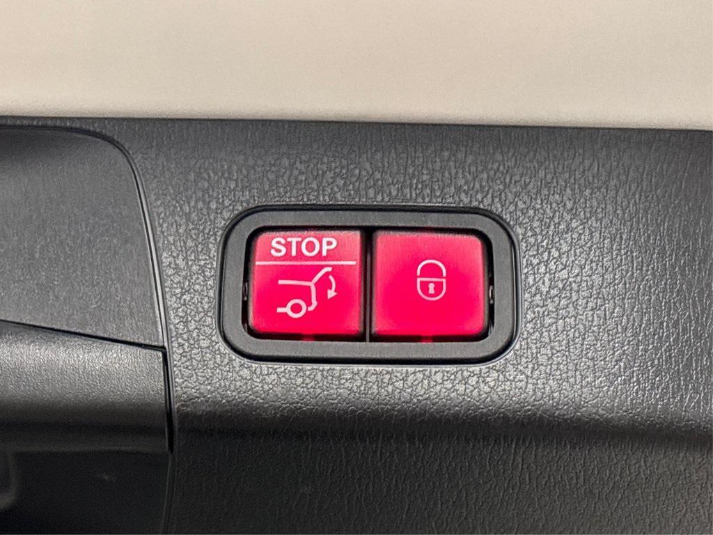 used 2021 Mercedes-Benz GLB 250 car, priced at $28,850