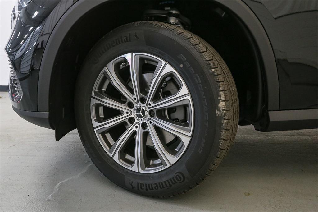 new 2025 Mercedes-Benz GLC 300 car, priced at $53,165