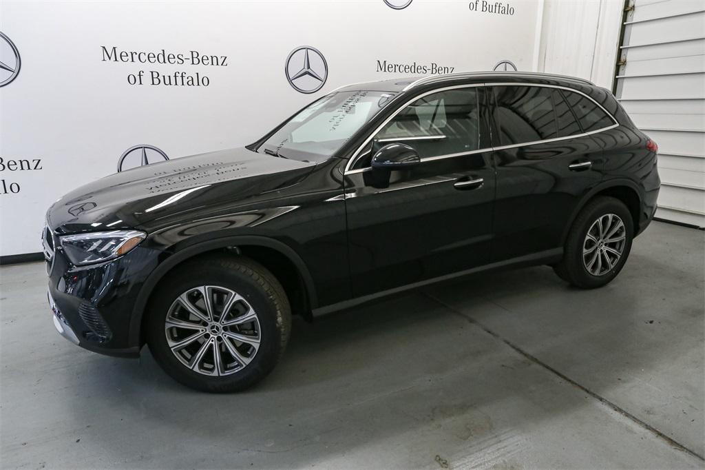 new 2025 Mercedes-Benz GLC 300 car, priced at $53,165