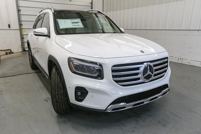 new 2024 Mercedes-Benz GLB 250 car, priced at $52,985