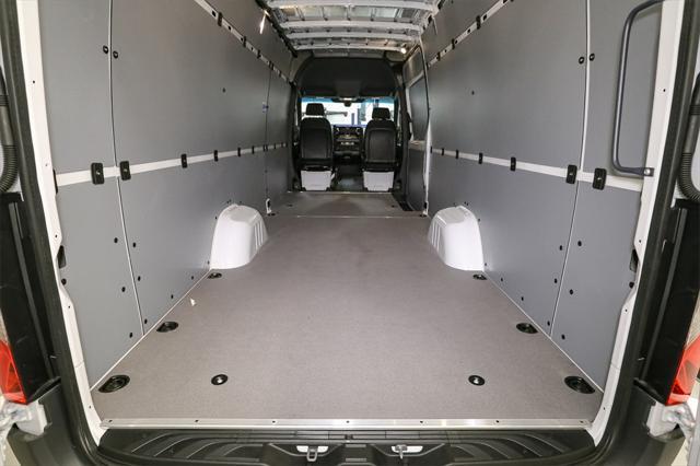 new 2025 Mercedes-Benz Sprinter 2500 car